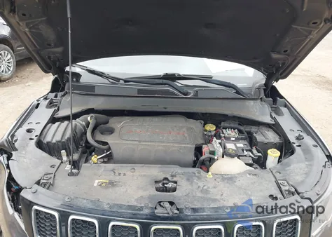 2019 Jeep Compass Limited 4X4 z USA, uszkodzony, nr VIN 3C4NJDCBXKT747585